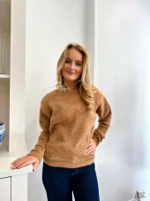 Floor, Sweater Mandorla