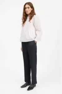 Skall Studio, Johanna Pants