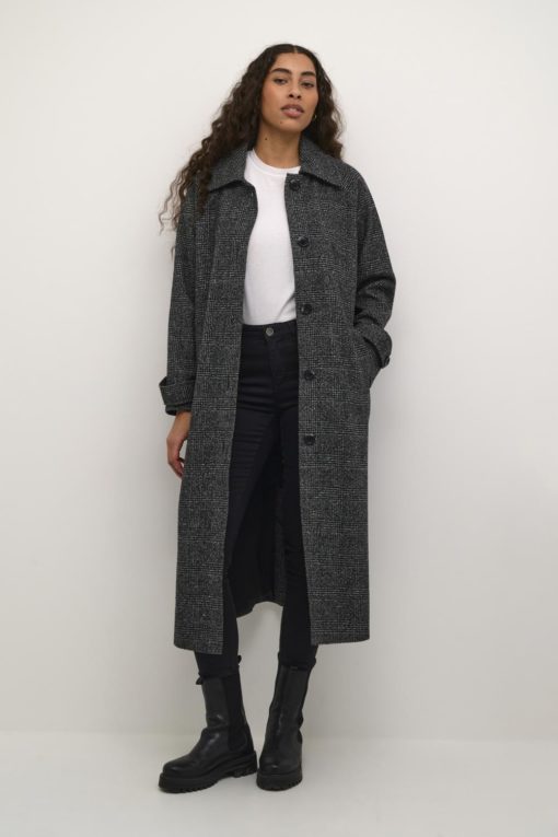 Fabiola Coat