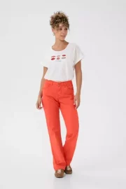 Sophia rette ben bukse