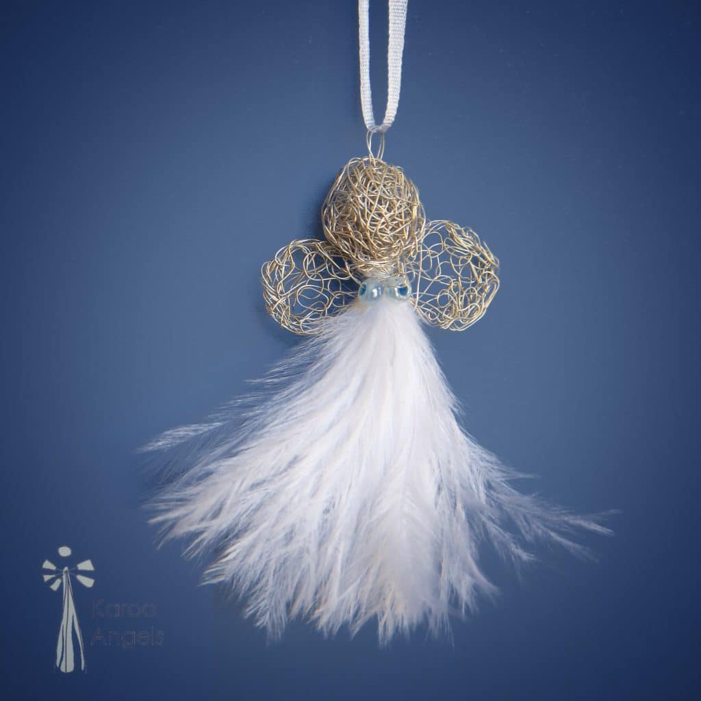 Juweel Silver wire & white feathers sky pendant