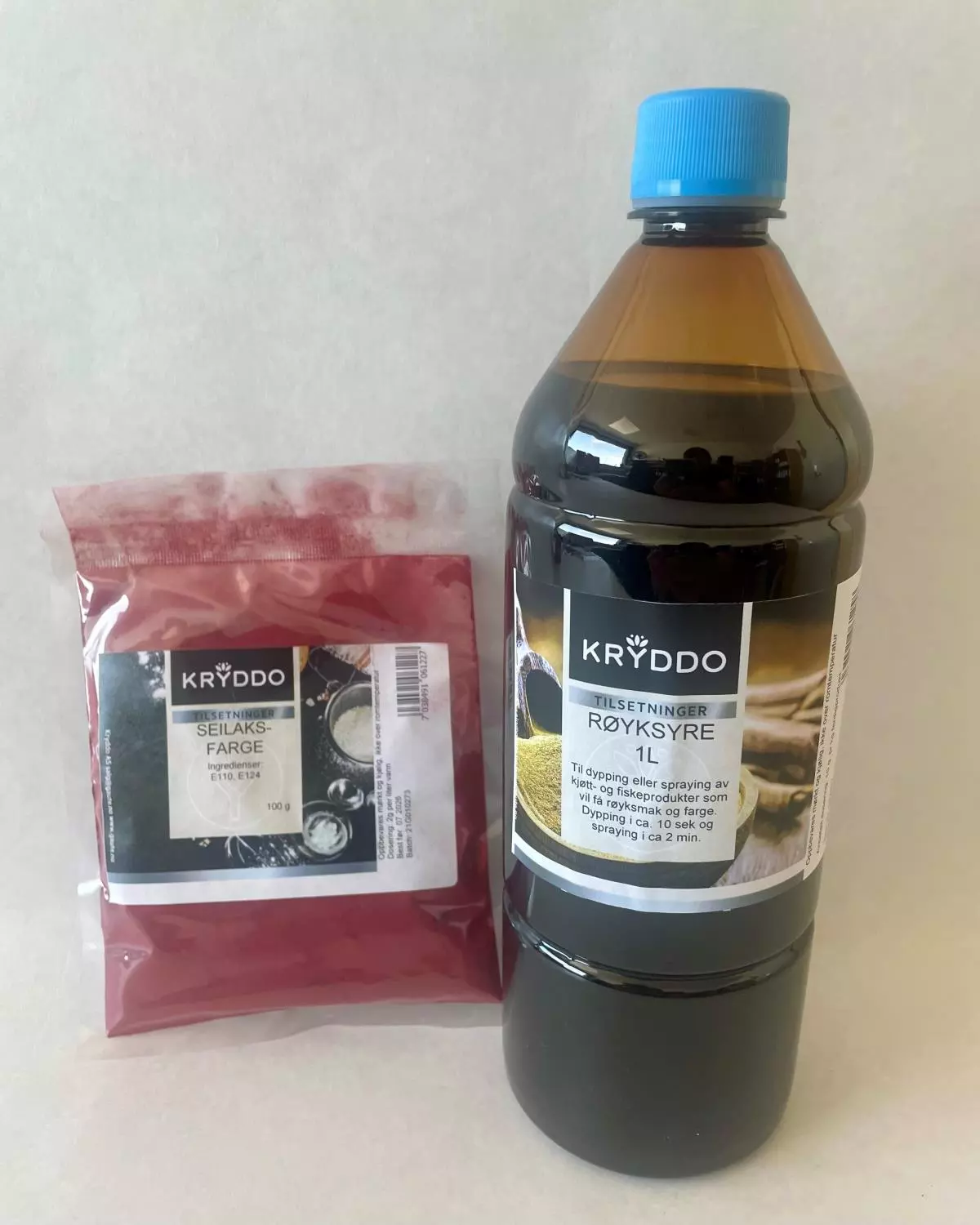 Seilakspakke med 100 gram seilaksfarge og 1 liter røyksyre