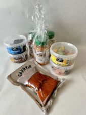 Produktpakke med Grillmix-pakke, 4 godteribokser og Garnvik røkt bit