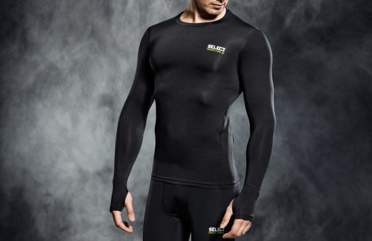 Compression t-shirt with long sleeve