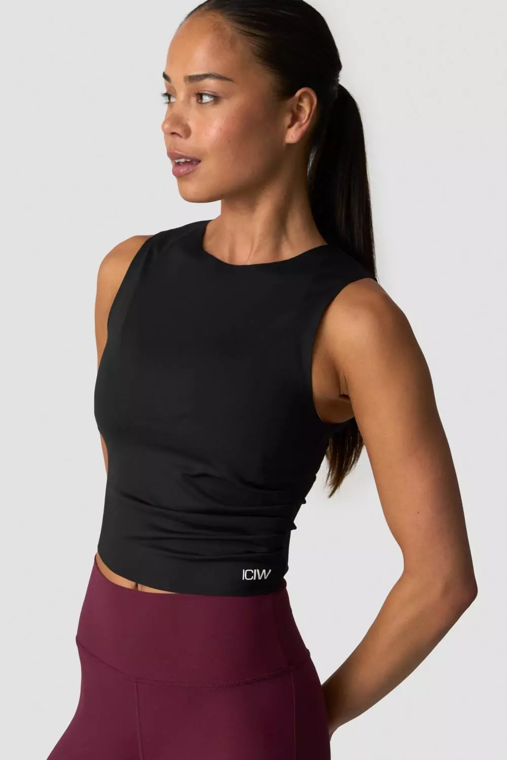 ICANIWILL Nimble Cropped Tank Top W Black
