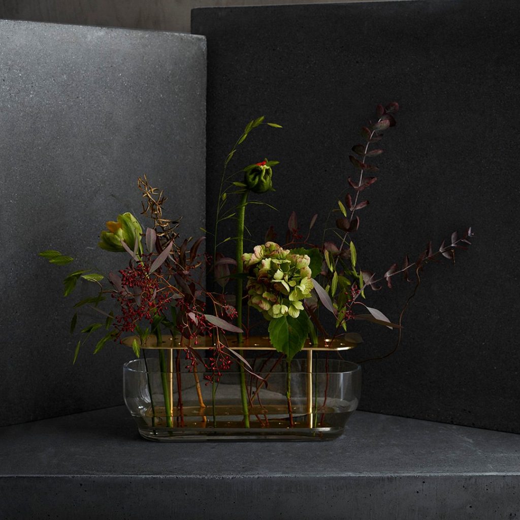 Fritz Hansen | Ikebana avlang