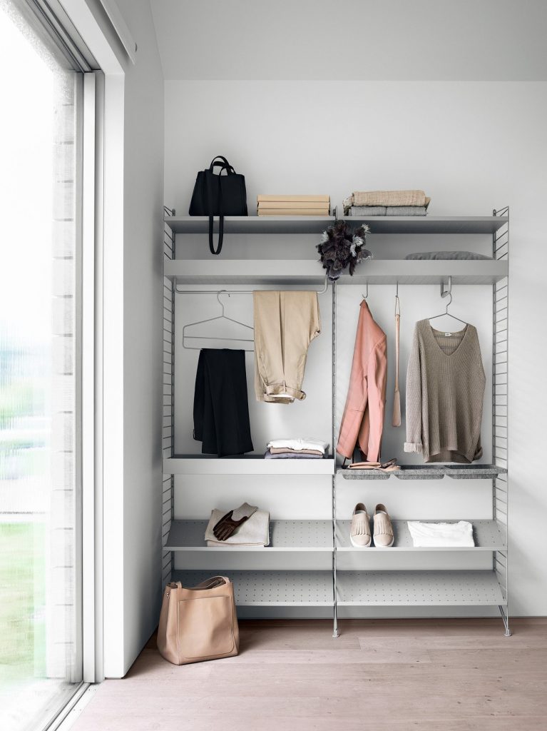 Hva med en nett og enkel garderobe? string system
