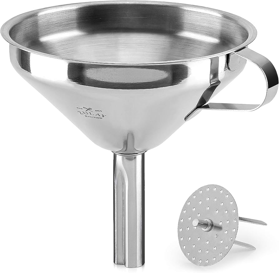 Funnel with removable filter