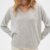 Lukka V-Neck Pullover Premium