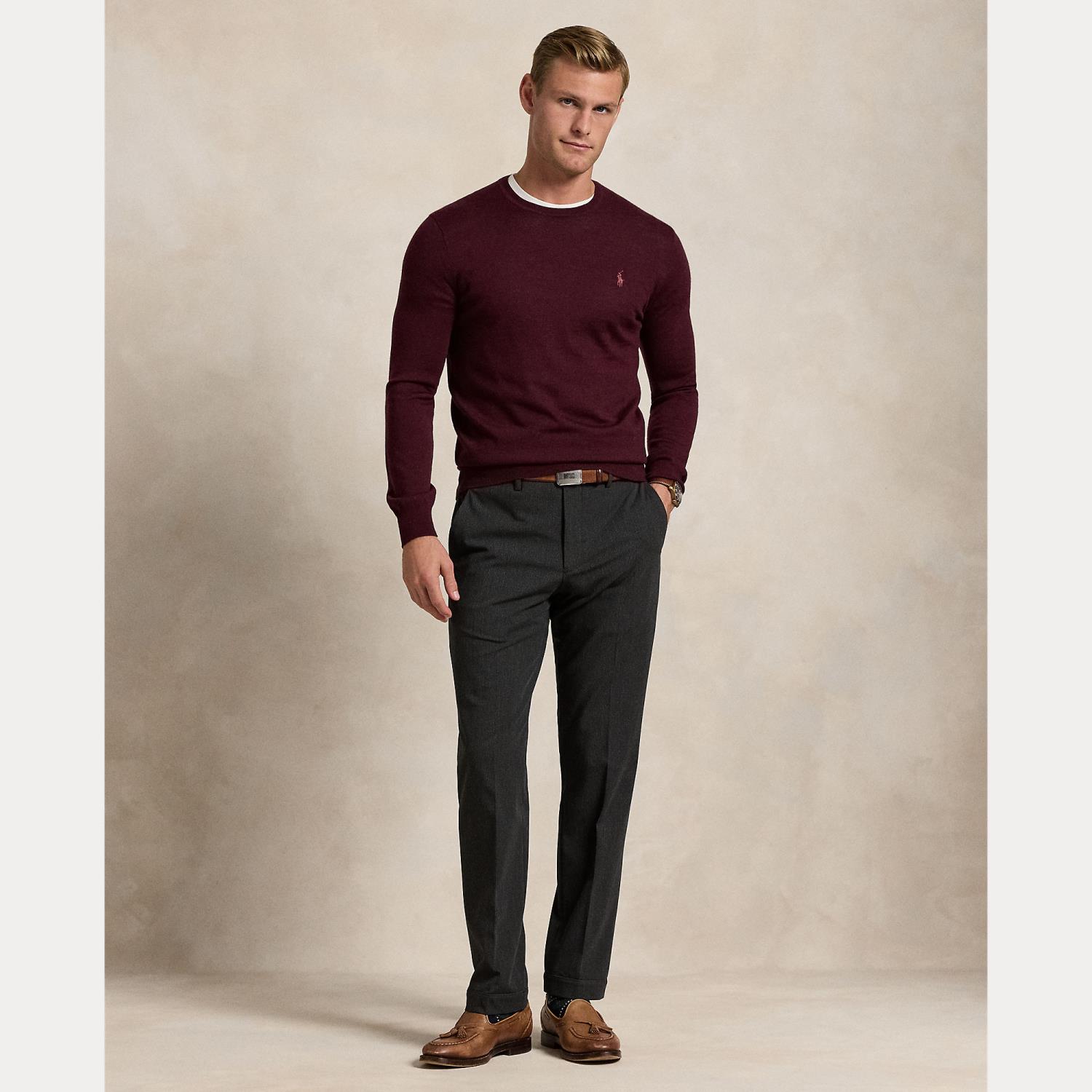 Slim fit wool creeneck sweater