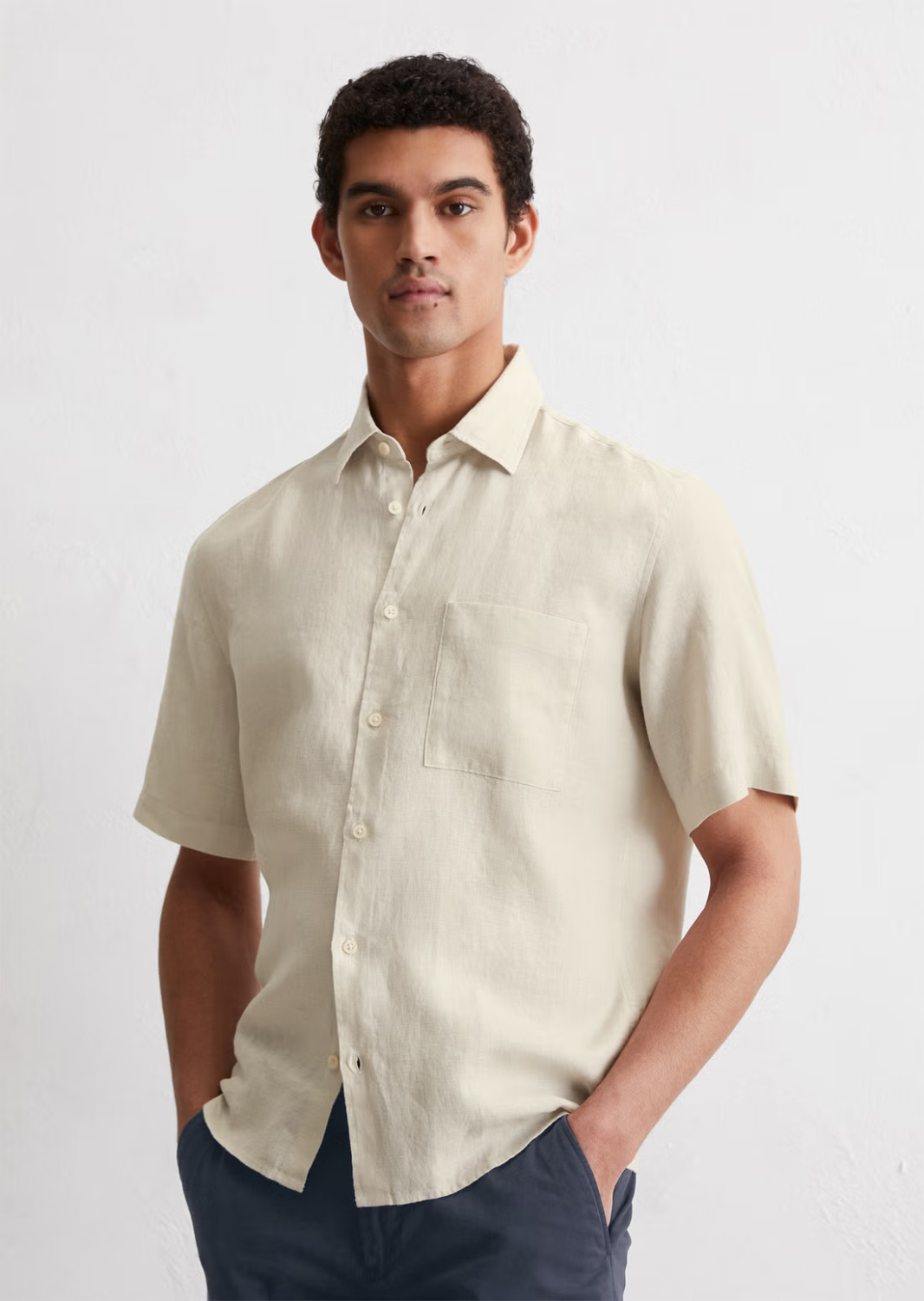 Regular short-sleeved shirt