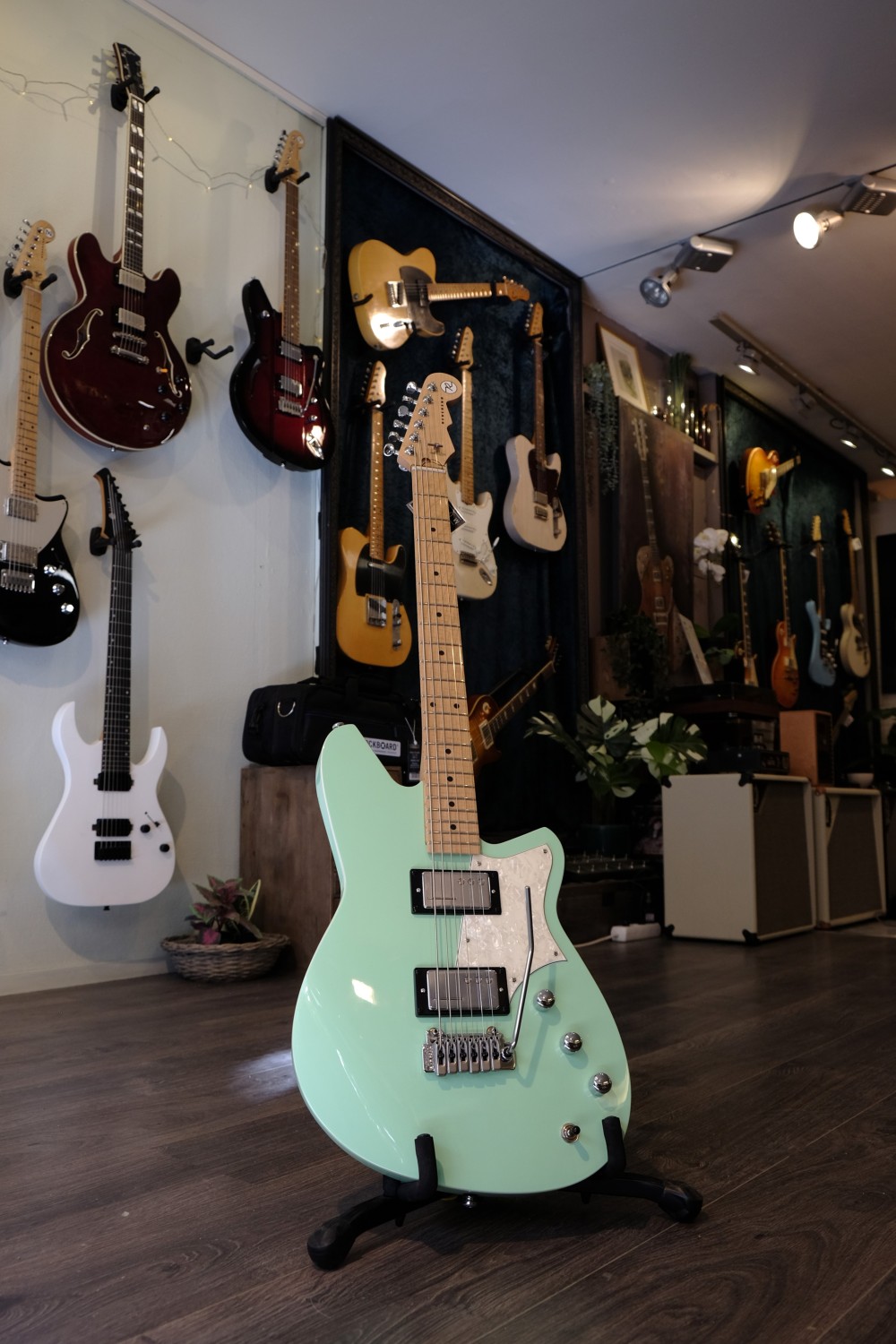 Reverend Descent W Oceanside Green