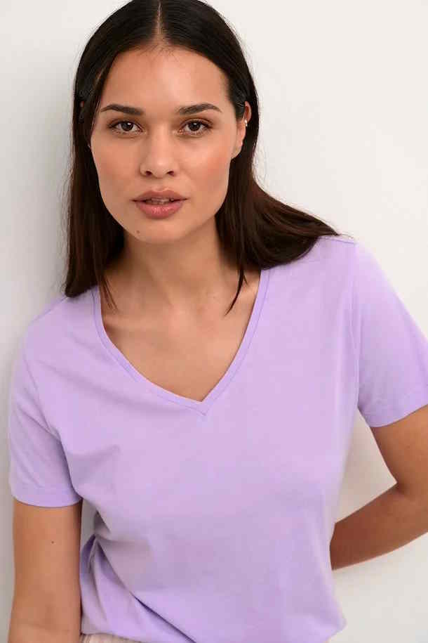 T-skjorte Purple Rose med V hals Naia Tshirt 50% Bomull, 50% Modal