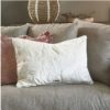 Riviera Maison Putetrekk  hvit, håndlaget organisk ornament bloster RM Flower Pillow Cover 65x45