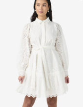 Yasholi belt dress hvit