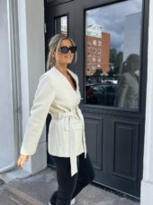 Yasbelli blazer off-white