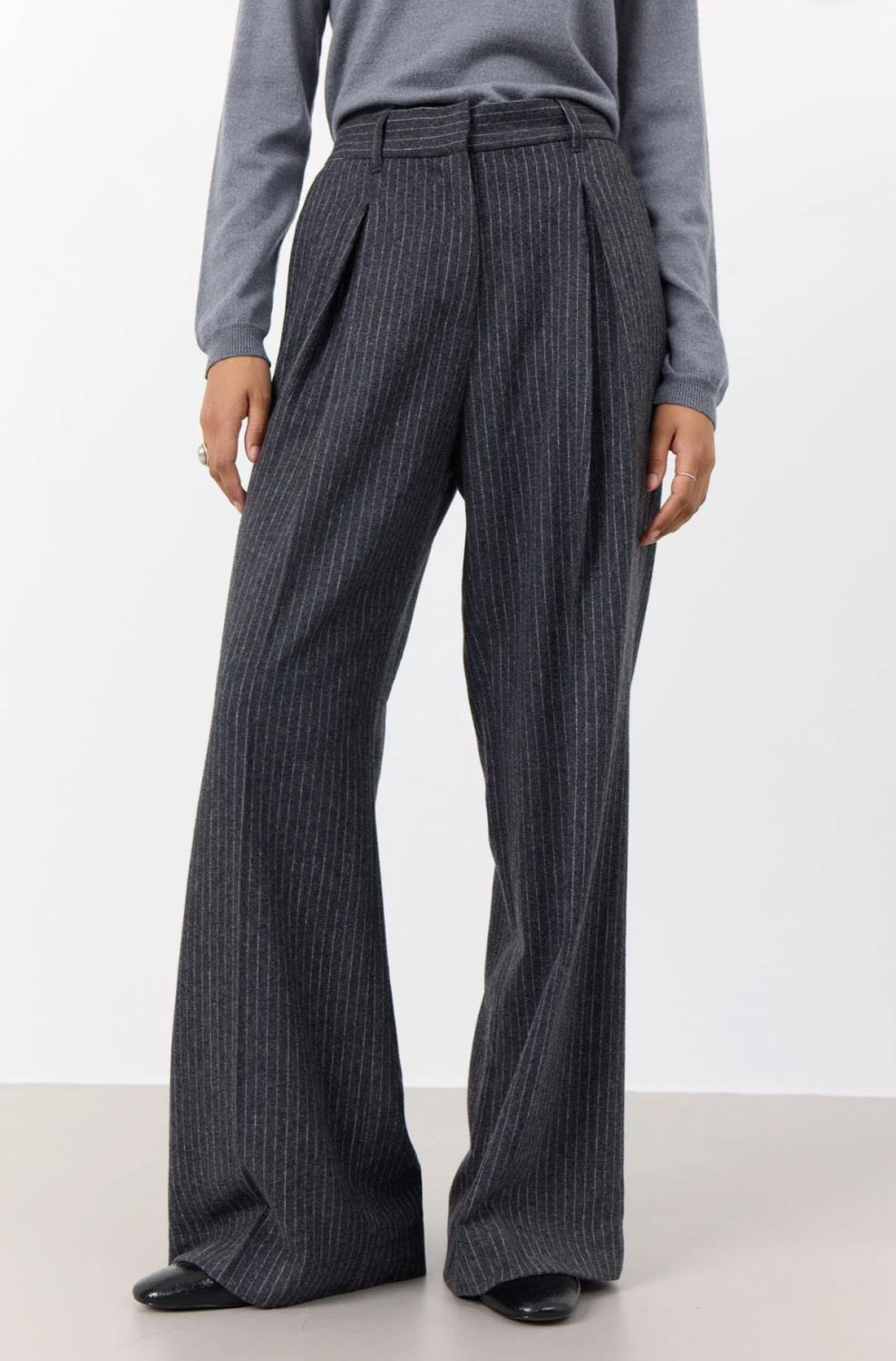 Levete Iris 1 pants pinstripe grå ull