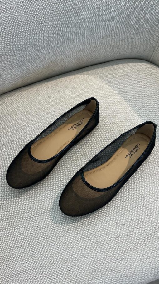 Shoe biz Pomona ballerina