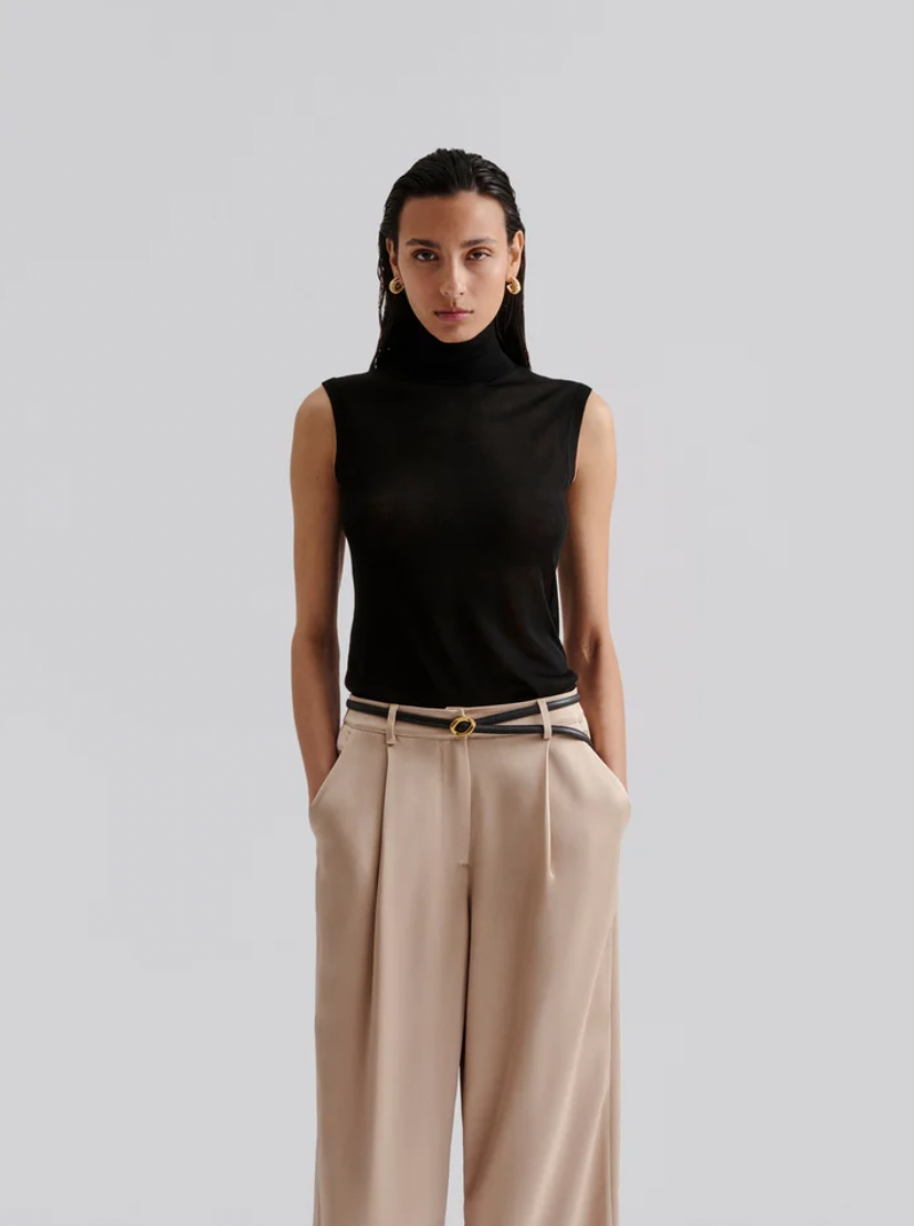 Malina Nima shny polo neck top sort