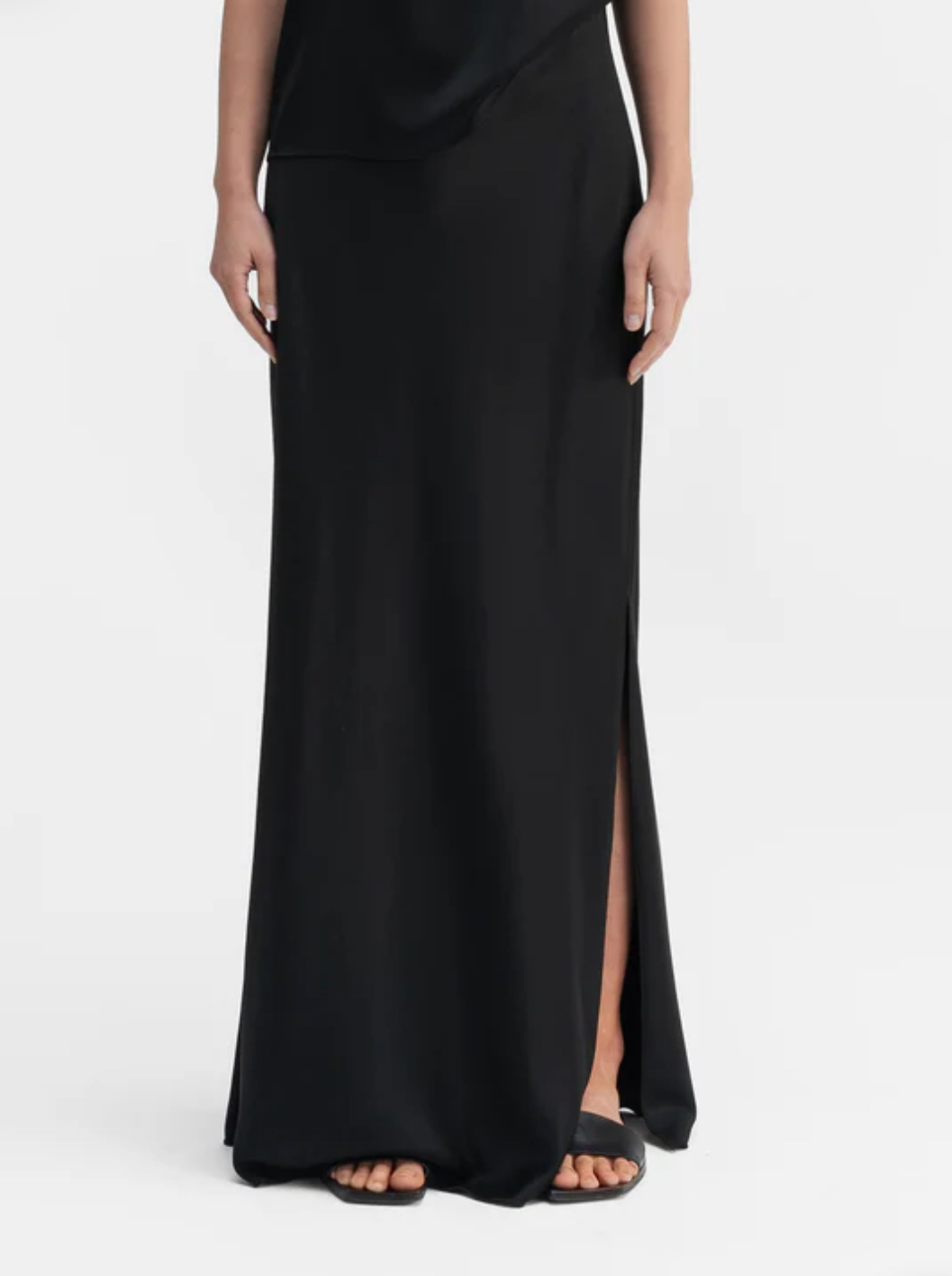 Ahlvar hana maxi skirt sort