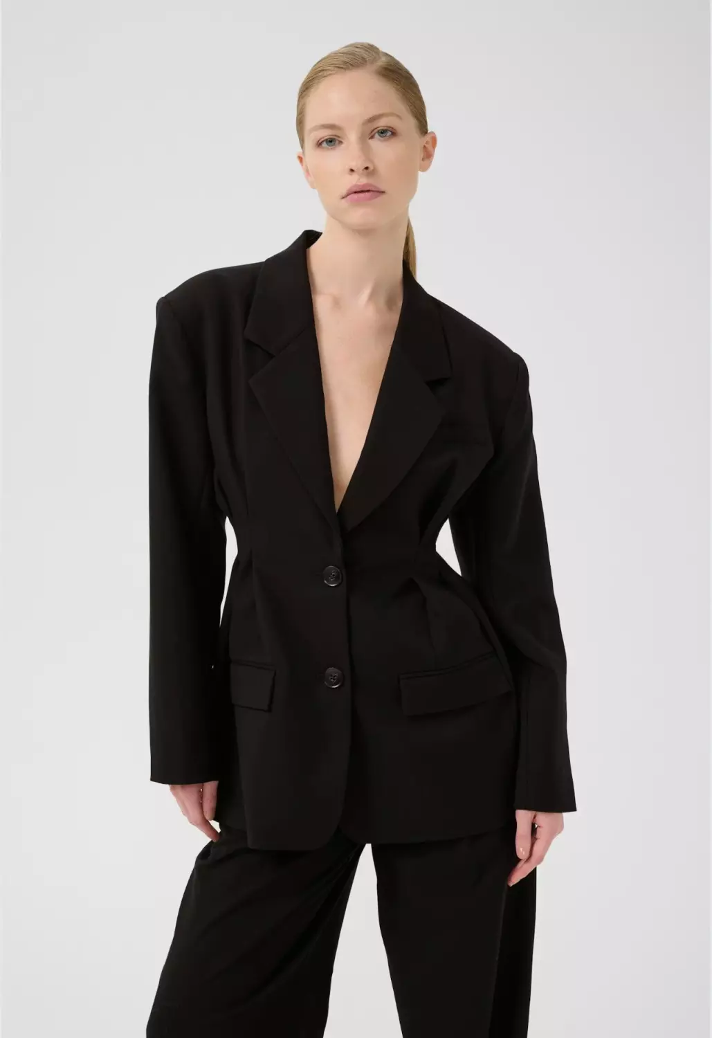 Gestuz paula waist blazer