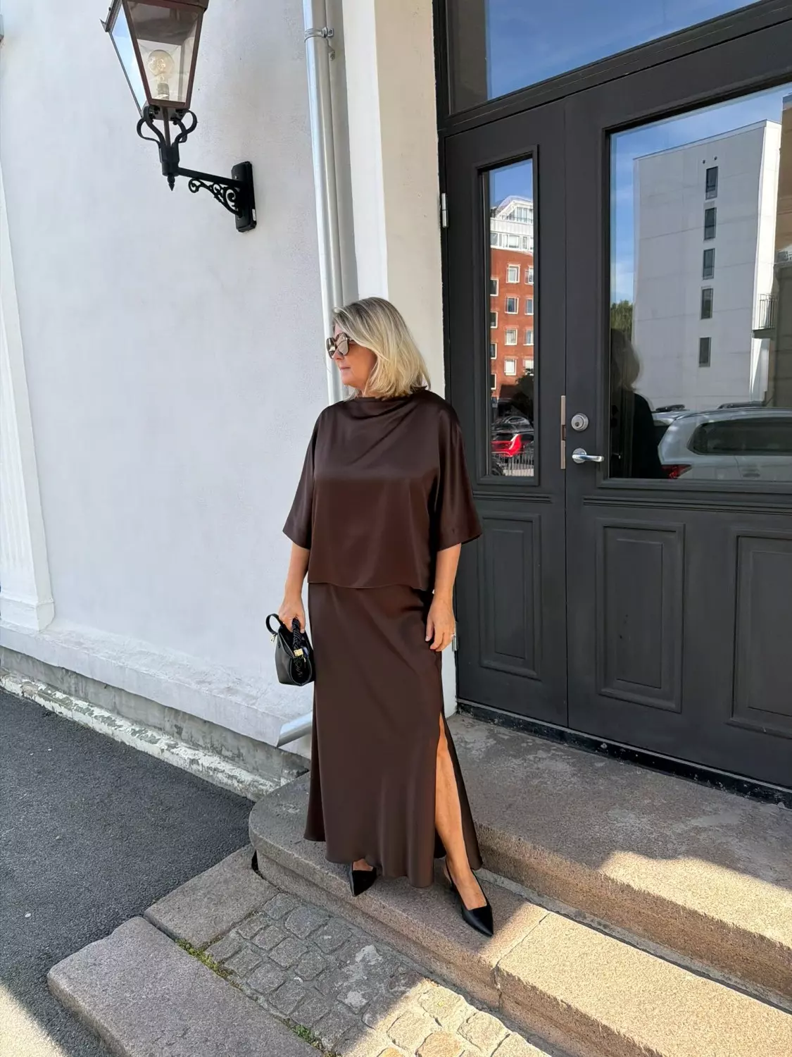 Ahlvar Tori satin tee dark brown