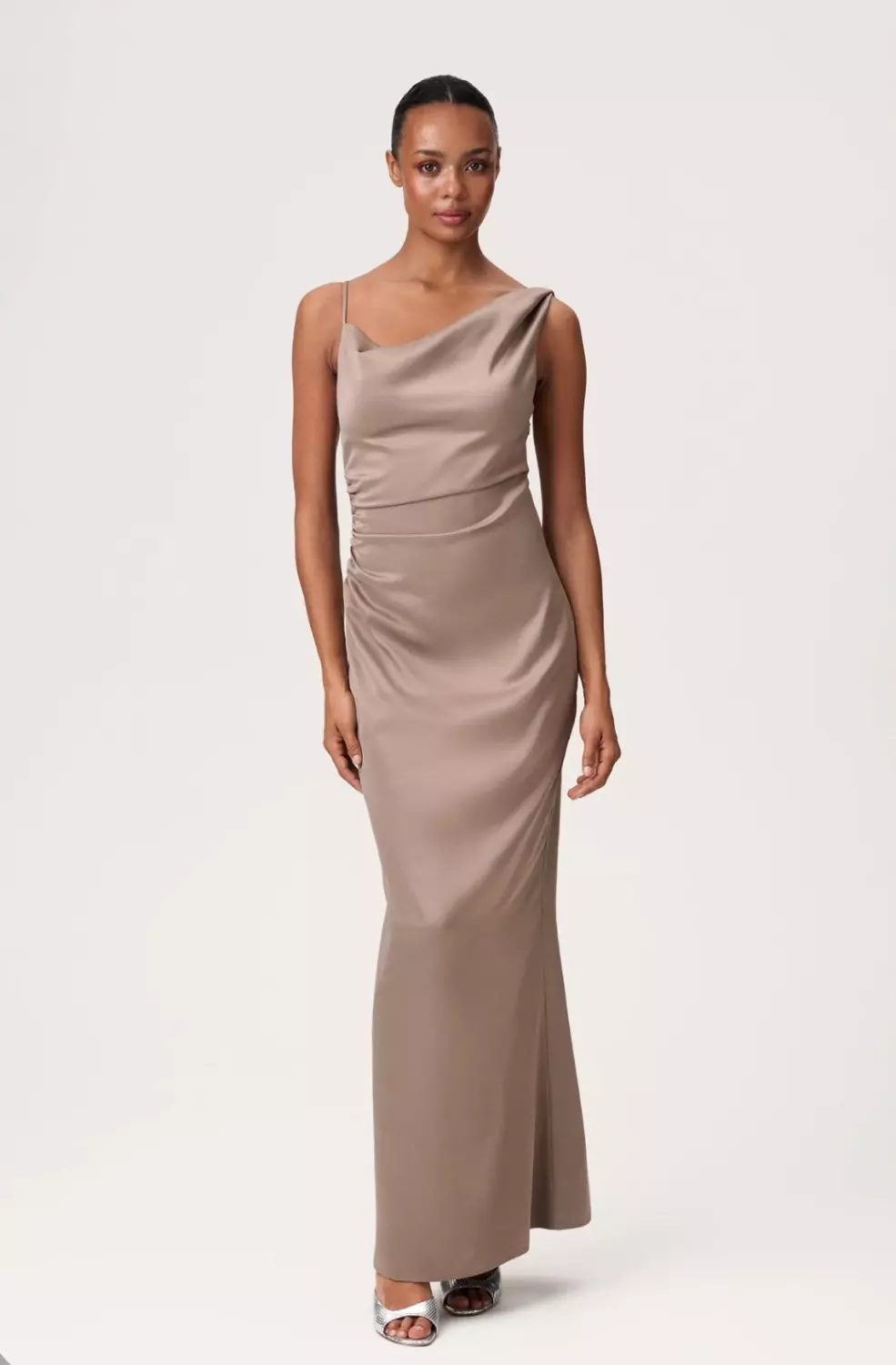 Adoore Almeria dress sort og brun