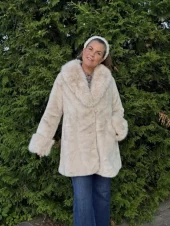 Noma London fuskepels jakke lys beige