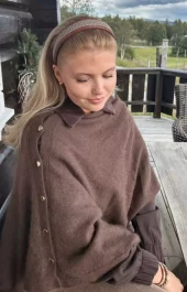 Noma Poncho Grønn, beige og brun