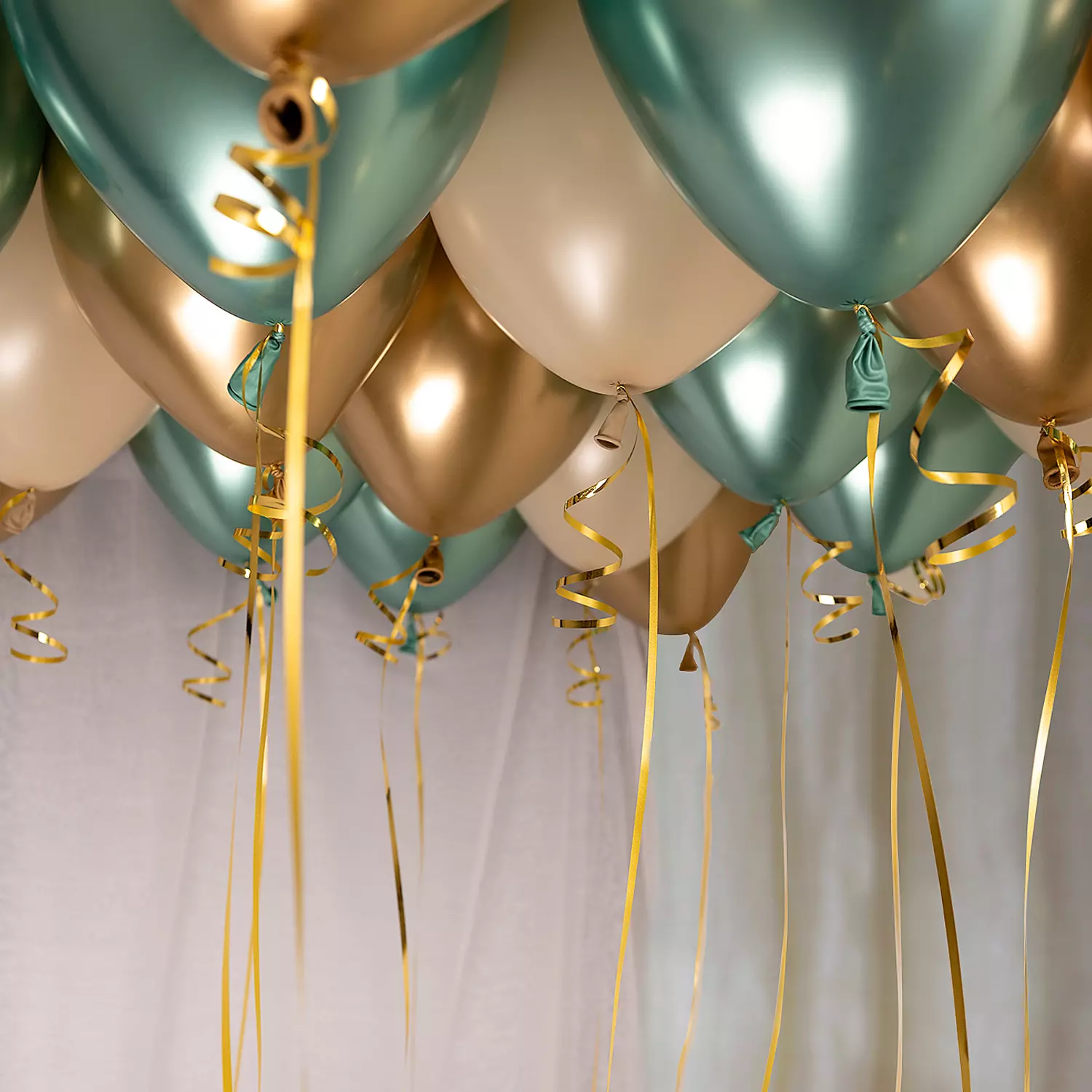 Balloon ceiling kit green blush