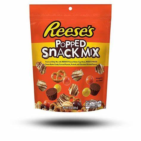 Reeses popped snack mix pouch 227g