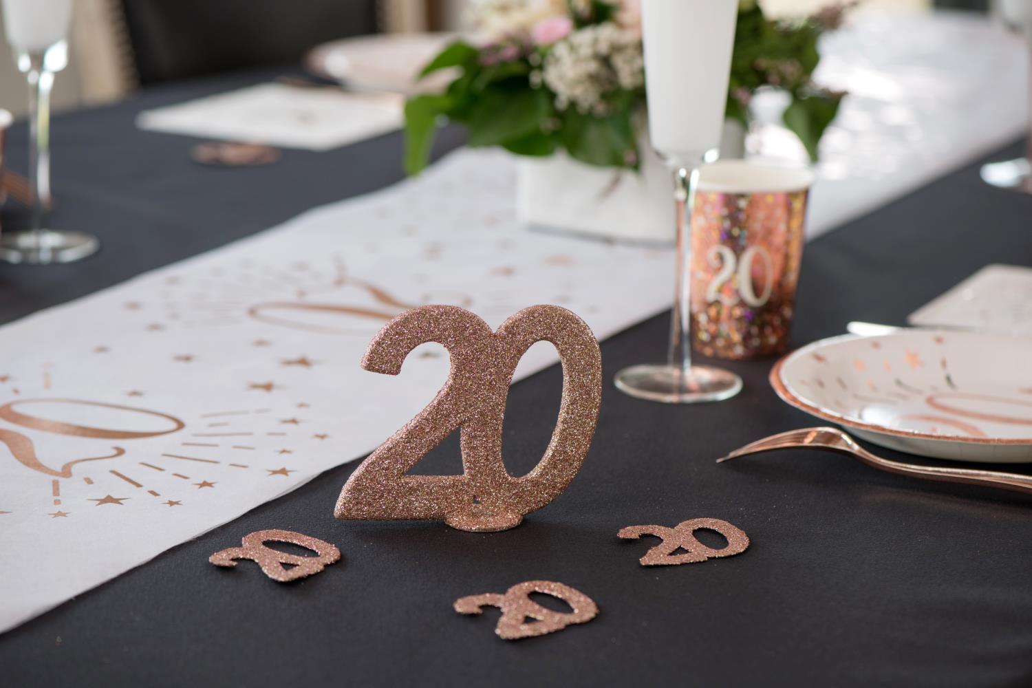 20 år bursdagsfigur rose gold 11cm
