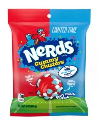 NERDS BERRY PUNCH RUSH GUMMY CLUSTERS LIMITED EDITION PEG BAG 142g