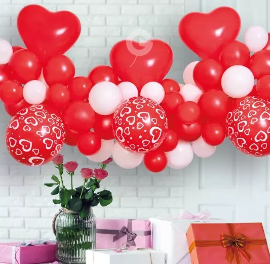 DIY Ballongbue Girlander - Red LOVE kit