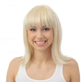 Blond skulderlang parykk med lugg