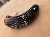 HORN MED GRAVERING