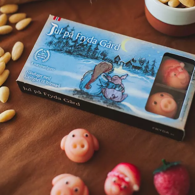 Fryda Marsipan Jul på Fryda Gård 120g