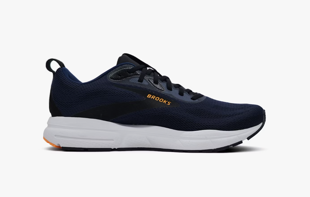 Brooks  Trace 4