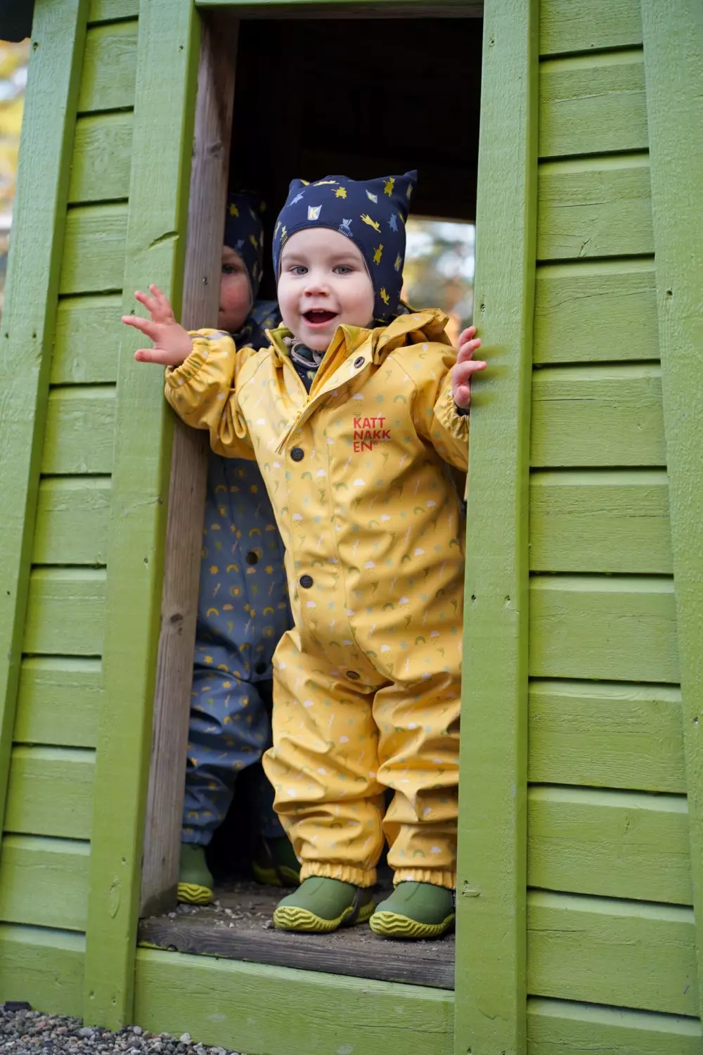 Kattnakken Babyregndress Dugg Bananskum