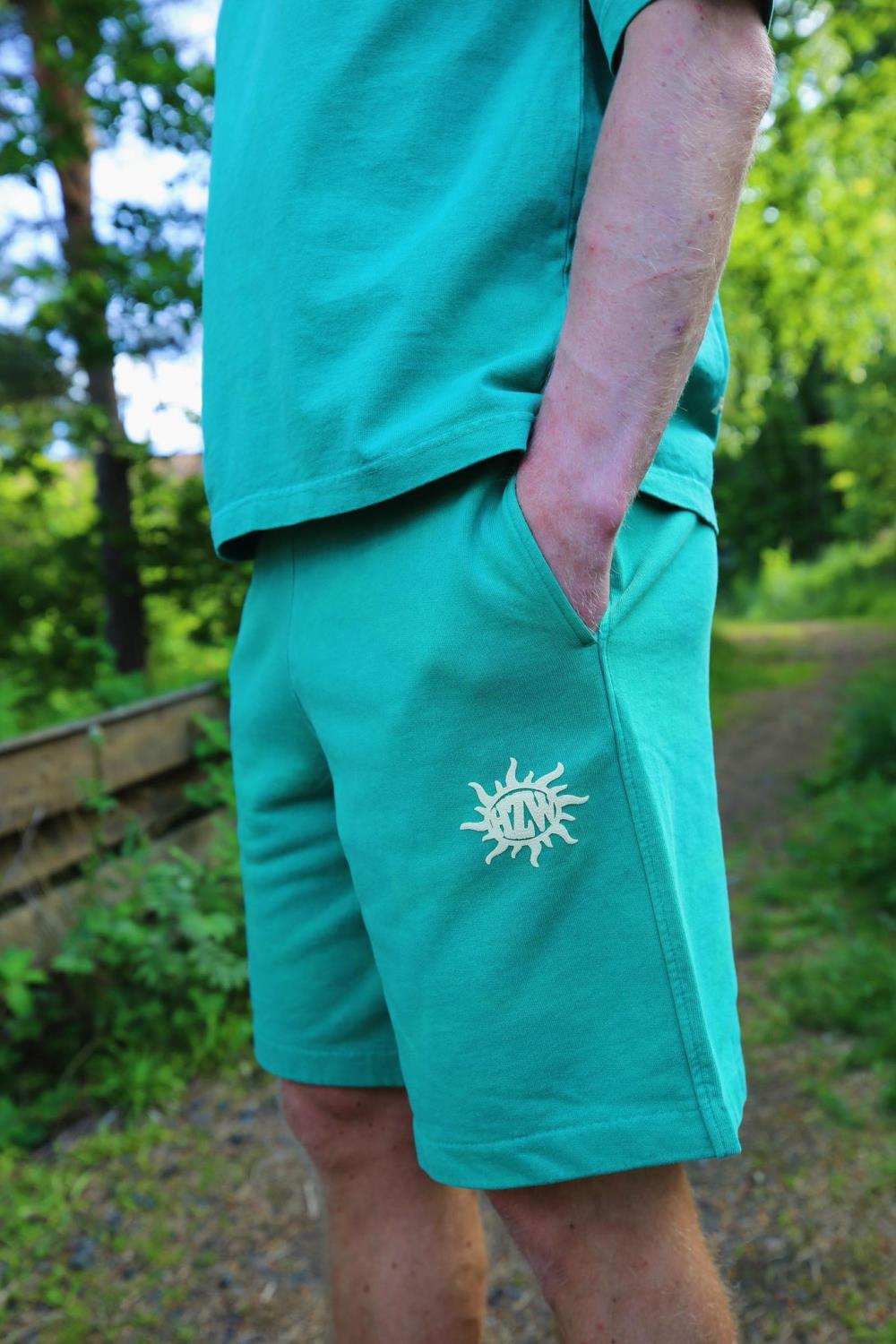 Holzweiler M. Oasis Logos shorts - Green