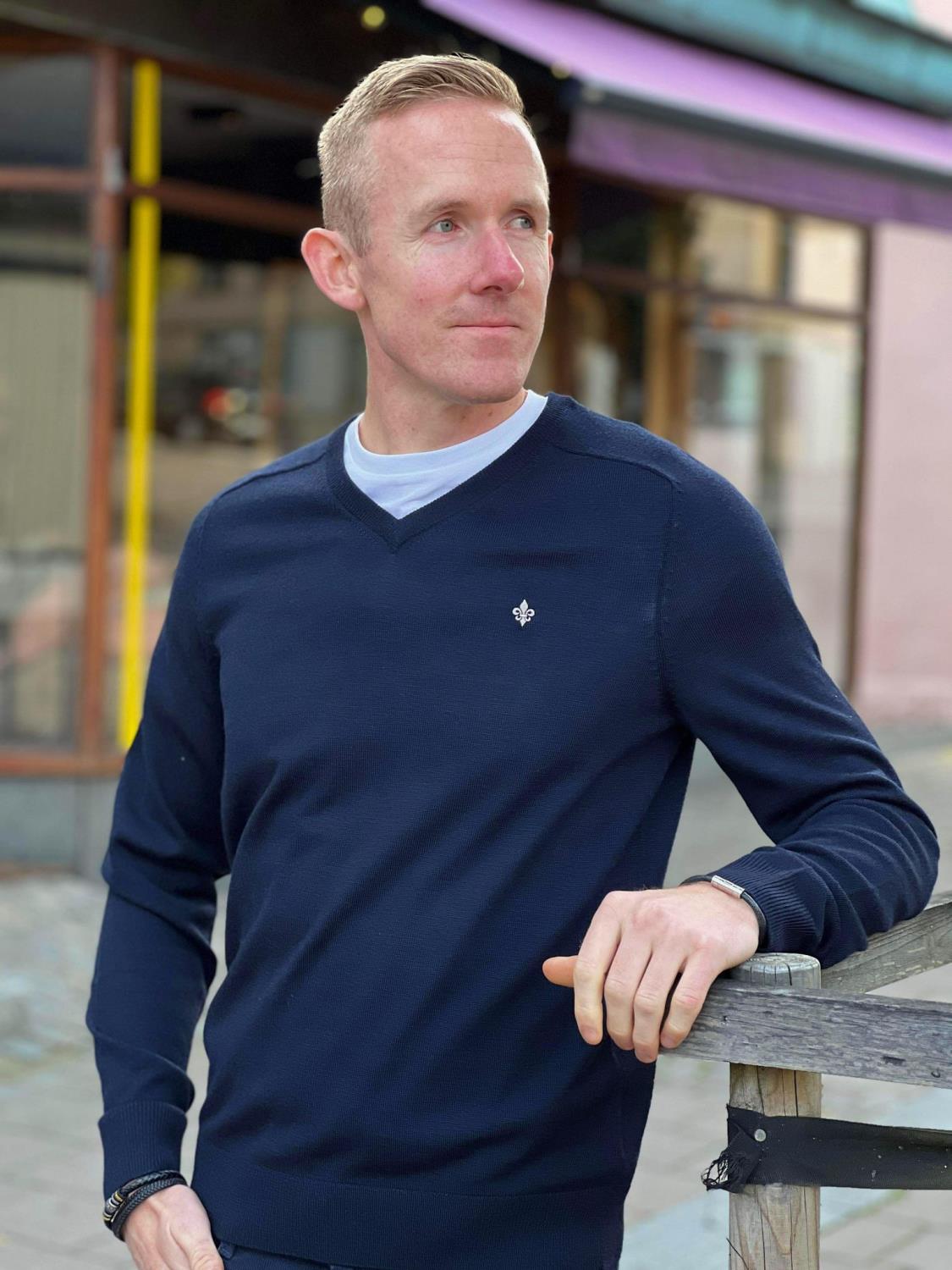 Morris Merino Vneck - Navy