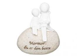 Figur på stein "Mormor du er den beste" - H: 8,5cm