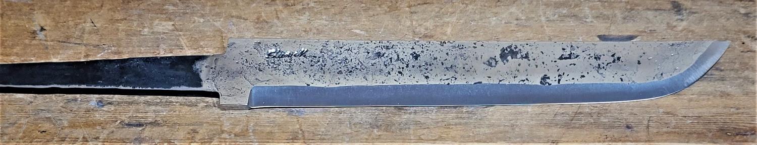 Knivblad med "rett rygg", råsmidd 151-170 mm