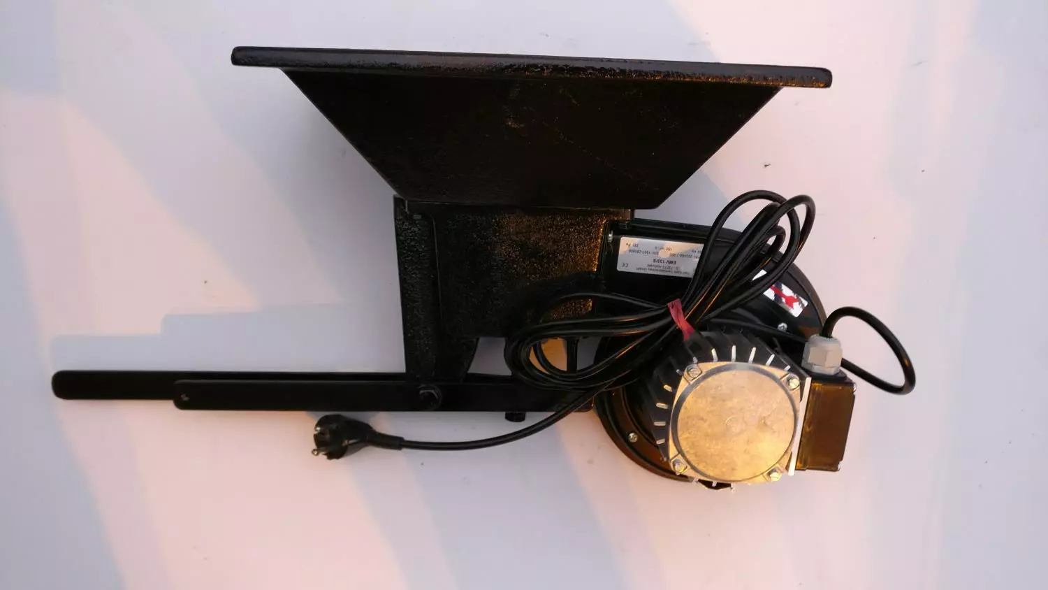 Essetrau med elektrisk vifte (m/ kabel og bryter)