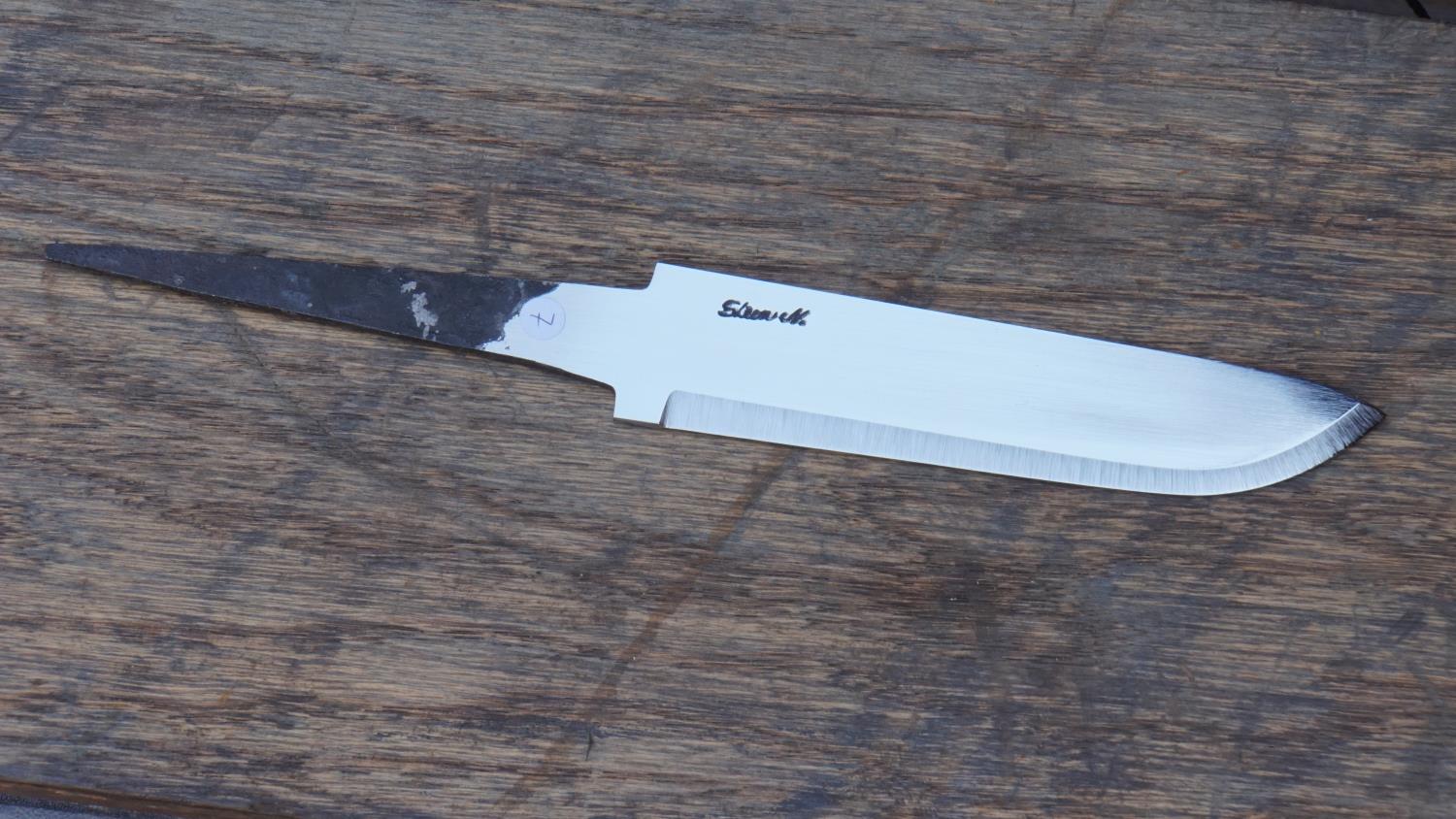 Knivblad med "drop", blank 101-120 mm
