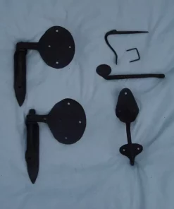 Hengsel og dørbesetning i 1700-talls stil