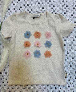 Hust and Claire t-skjorte | Beige med blomster