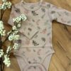 Hust and Claire body | merinoull | rosa med blomsterprint