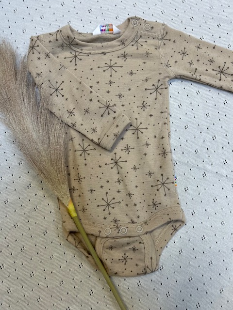 Joha body | merinoull | beige med stjerner
