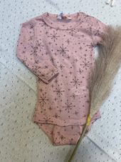 Joha body | merinoull | rosa med stjerner